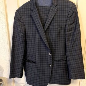 Beautiful navy plaid Sand suit …European size 56… US 46 R …